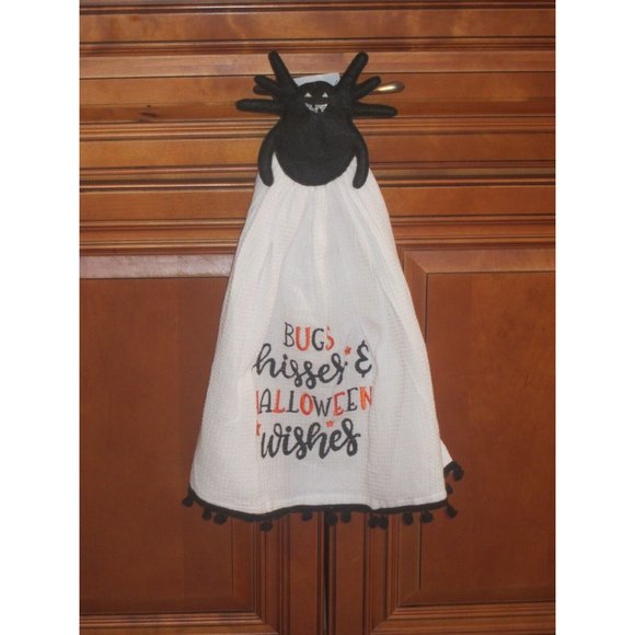 Cynthia Rowely Curious Halloween Embroidered Kitchen HANGING Towel Spider HTF - Picture 1 of 8